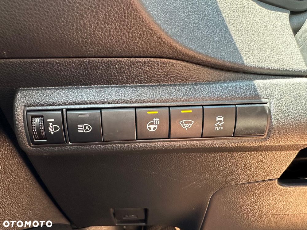 Suzuki Swace 1.8 Hybrid Premium Plus CVT - 15