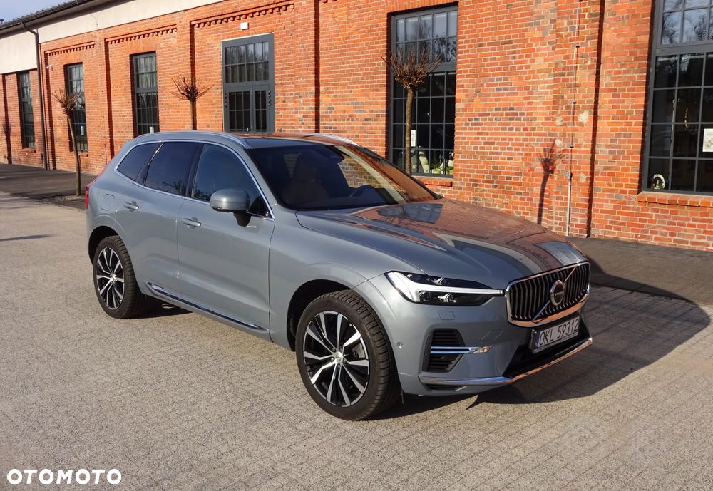 Volvo XC 60 T8 Plug-In Hybrid AWD Ultra Dark - 2