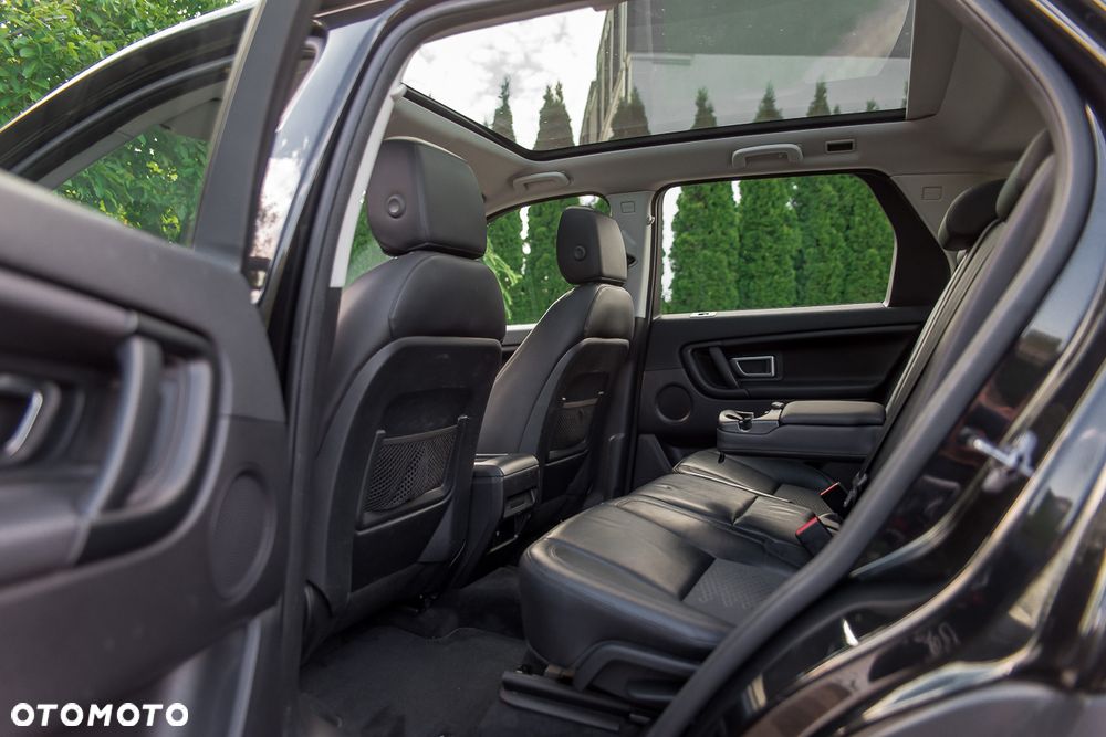 Land Rover Discovery Sport TD4 HSE Luxury - 28