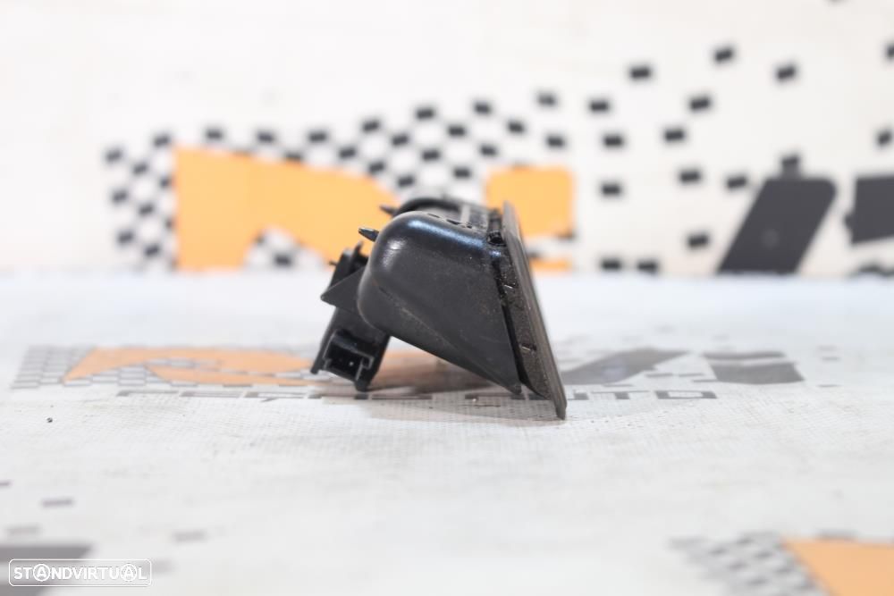 Puxador Da Tampa Da Mala Bmw 3 (E90)  51247118158 / 7118158 - 2