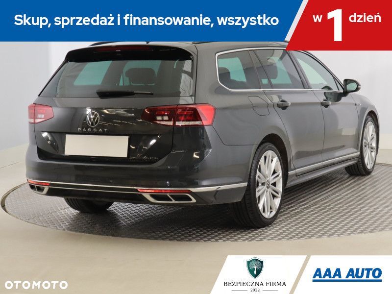 Volkswagen Passat Variant - 7