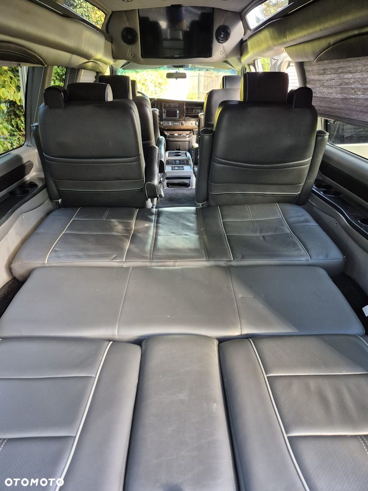 Chevrolet Express - 26