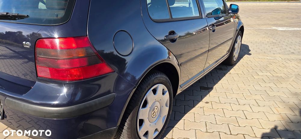 Volkswagen Golf - 16