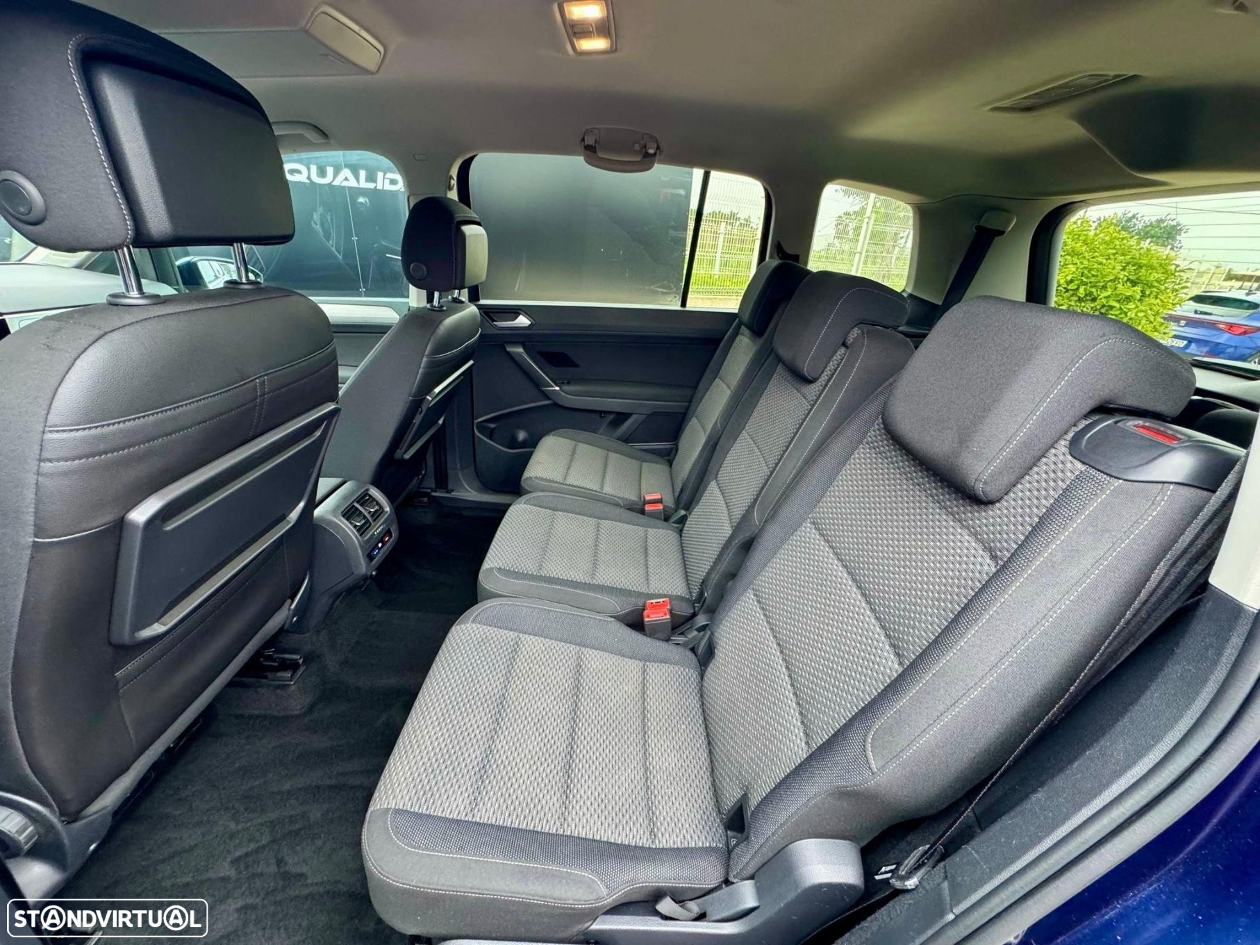 VW Touran 1.6 TDI Highline DSG - 23