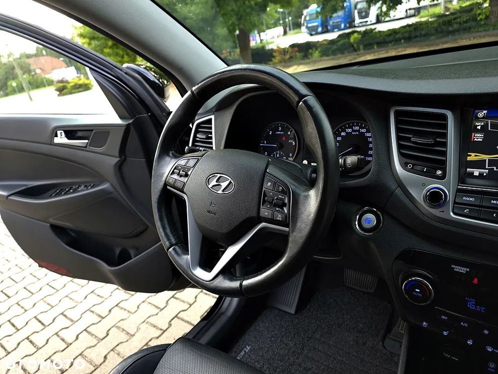Hyundai Tucson 2.0 CRDI 4WD Automatik Premium - 26