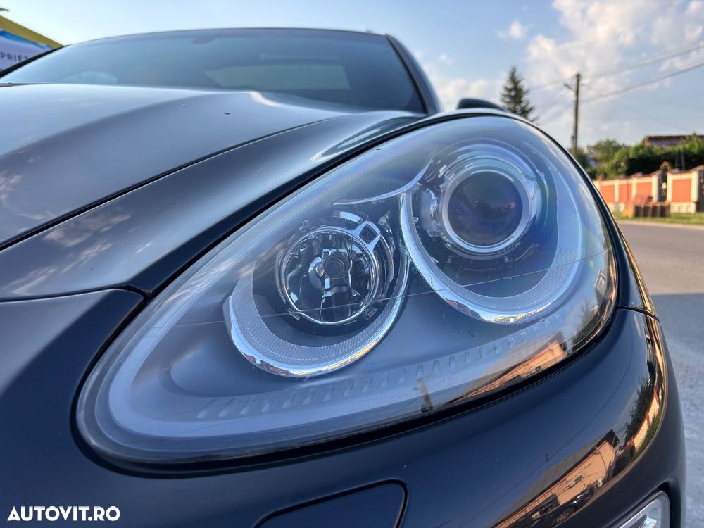 Porsche Cayenne - 14