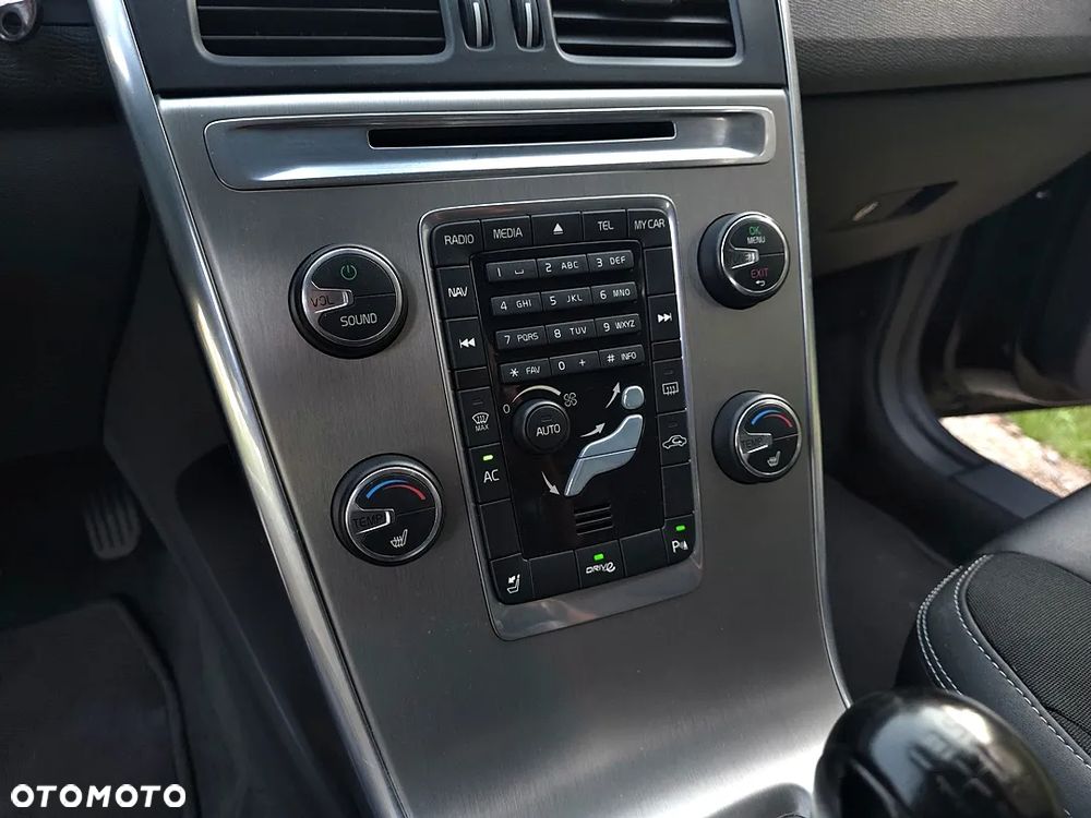 Volvo XC 60 DRIVe Momentum - 33