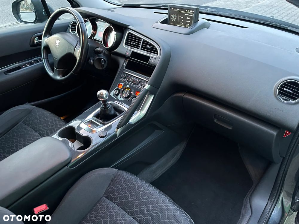Peugeot 3008 - 18