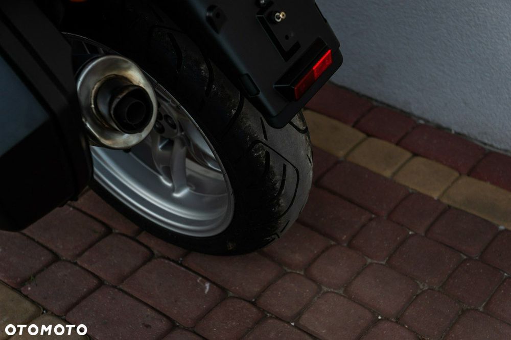 BMW K - 9
