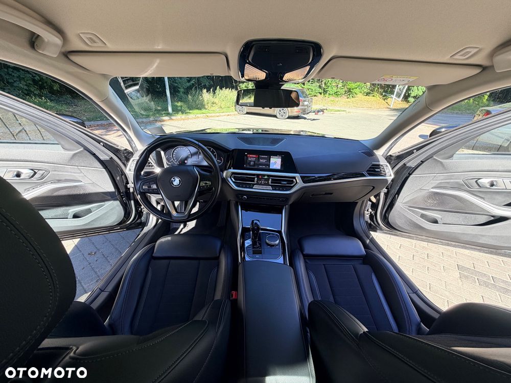 BMW Seria 3 320d Sport Line - 8