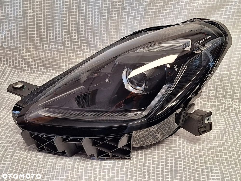 lampa przod maserati grecale m182 full led ciemna doswietlenie orginal NOWA - 9