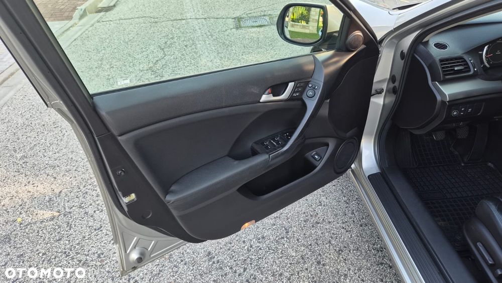Honda Accord 2.0 Elegance Advantage - 14