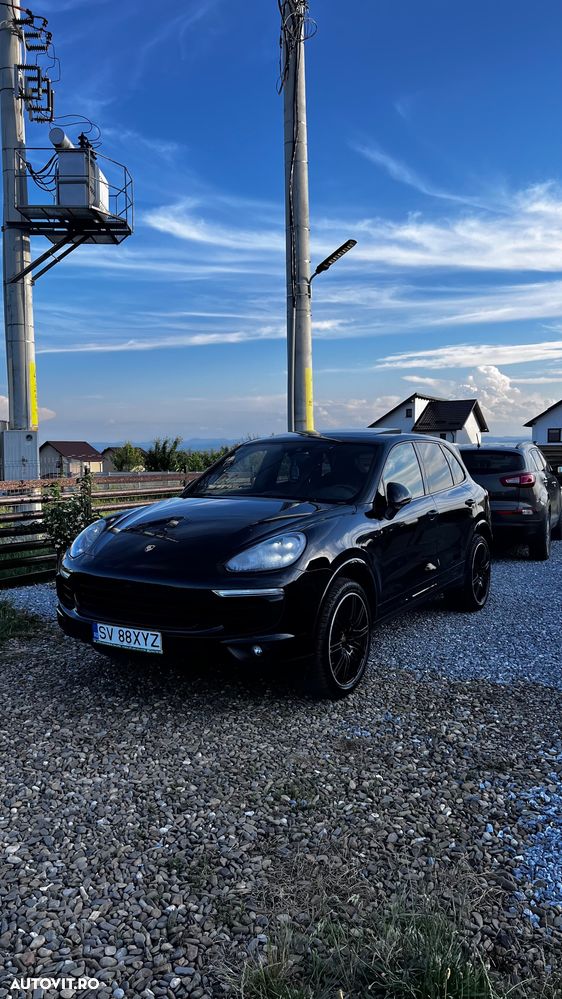 Porsche Cayenne - 2