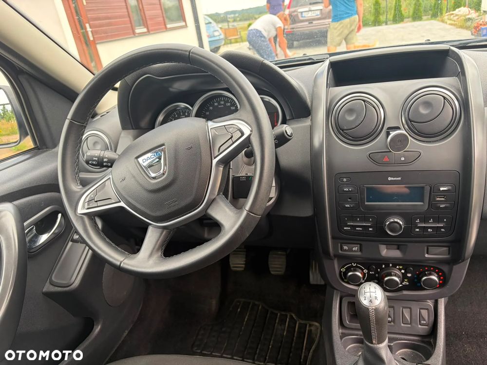 Dacia Duster 1.6 SCe Laureate S&S - 7