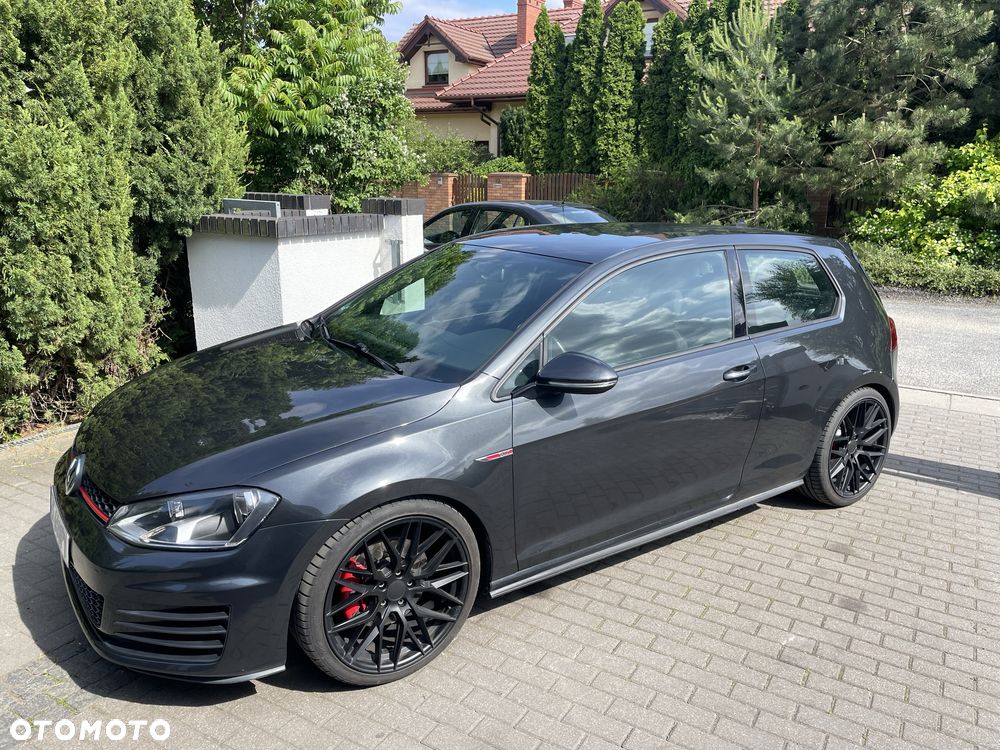 Volkswagen Golf - 4