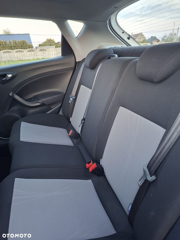 Seat Ibiza 1.4 16V Reference Salsa - 28