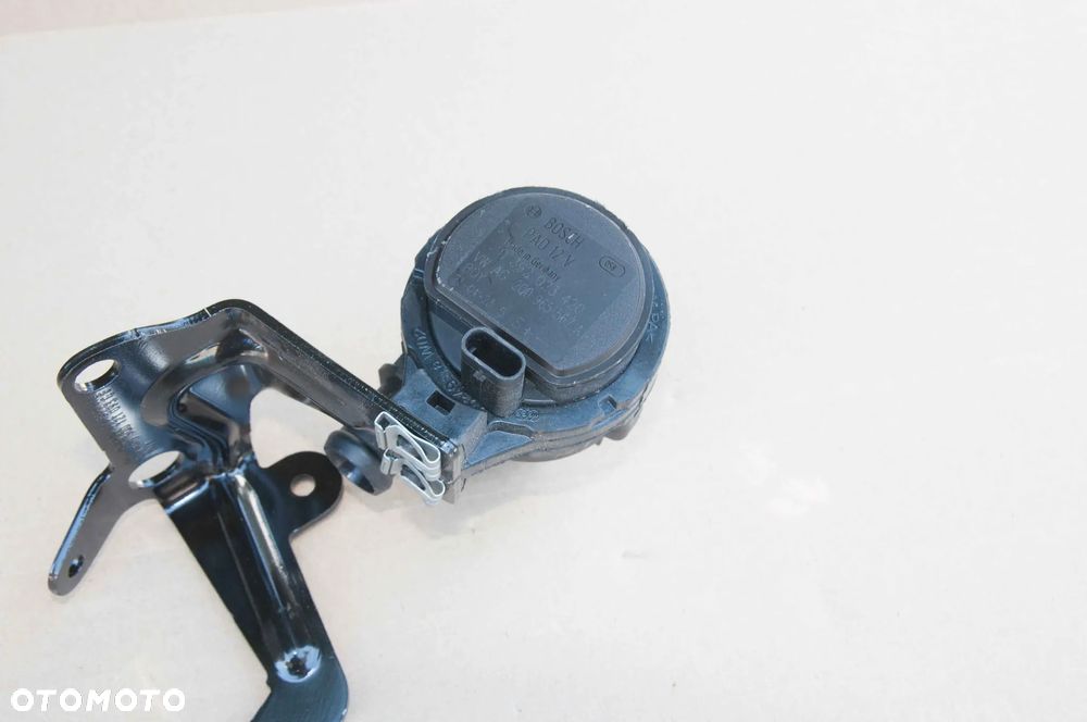 DODATKOWA POMPKA POMPA WODY UCHWYT AUDI VW SEAT SKODA 2Q0965567A - 2