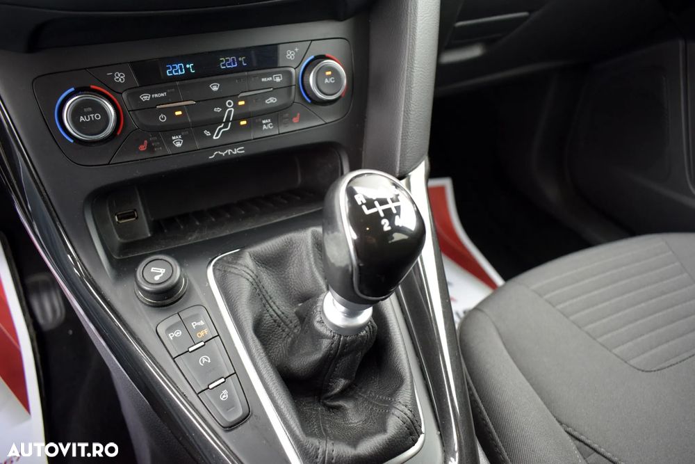 Ford Focus 1.6 TDCI DPF Start-Stopp-System Titanium - 14