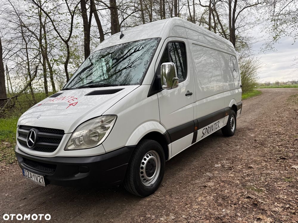 Mercedes-Benz Sprinter - 1
