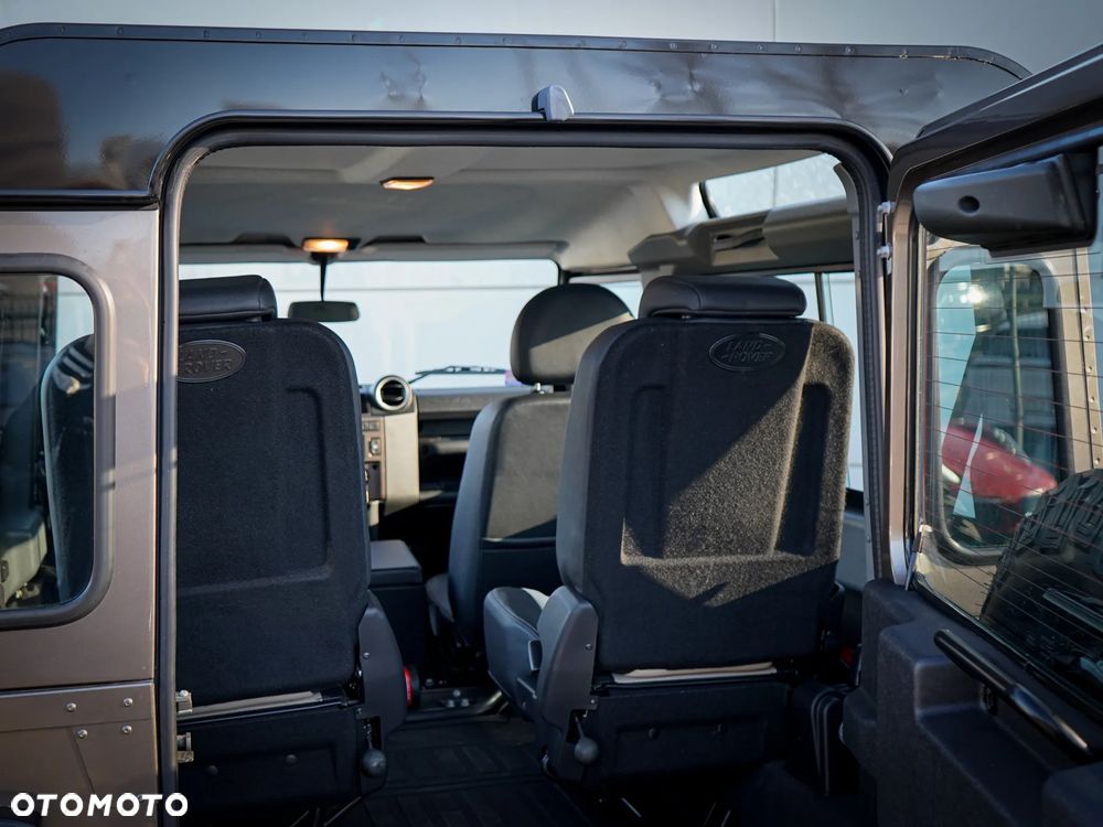 Land Rover Defender 2.4 TD4 HCPU S - 37