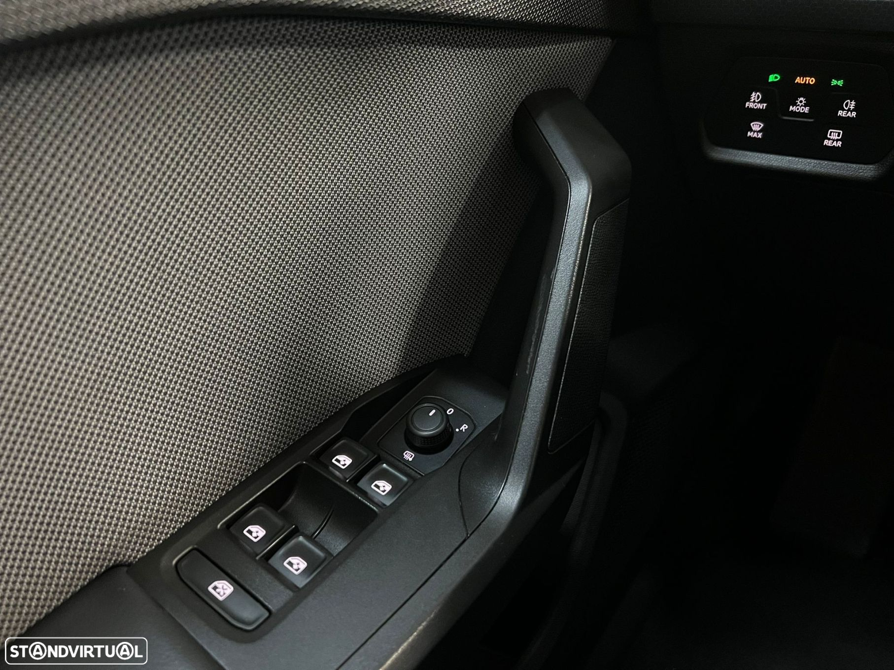 SEAT Leon ST 2.0 TDI Style - 18