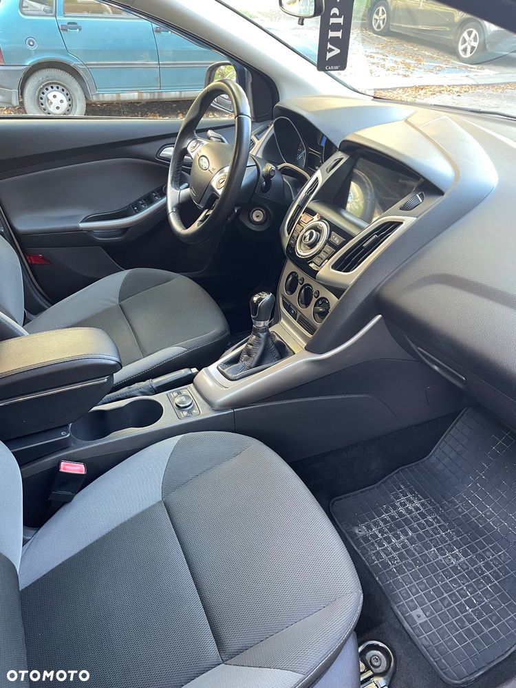 Ford Focus 1.6 Ambiente - 16