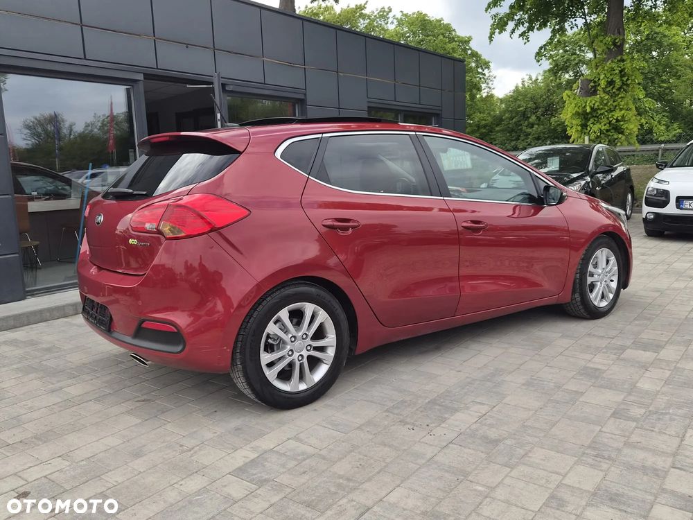 Kia Ceed 1.6 CRDi ISG Vision - 11