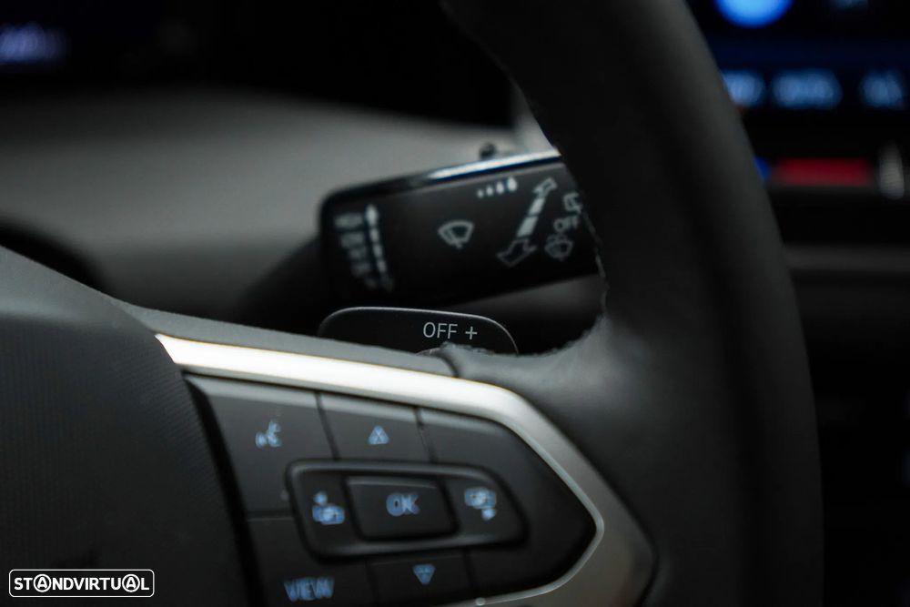 VW Golf 1.5 eTSI Urban DSG - 22