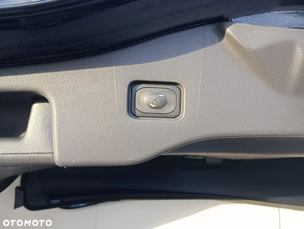 Ford Mondeo 2.0 TDCi Titanium PowerShift - 39