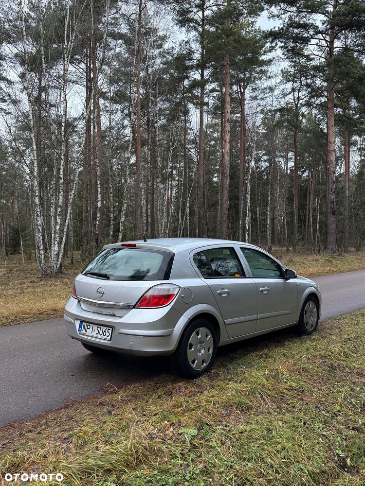 Opel Astra 1.7 CDTI Elegance - 3
