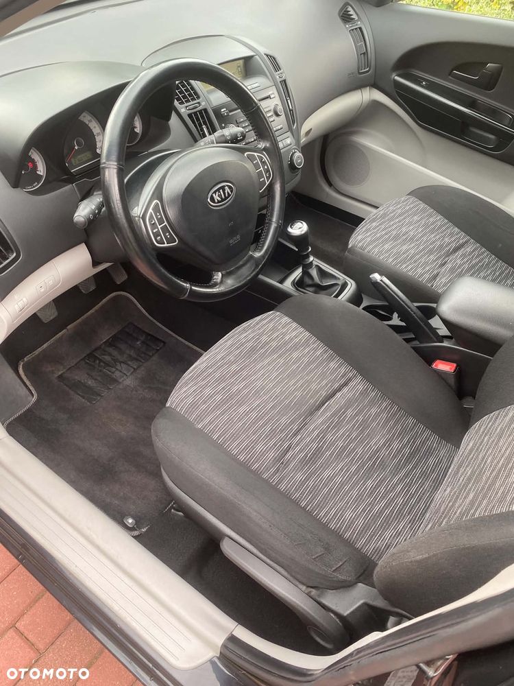 Kia Ceed 1.4 Comfort + - 9