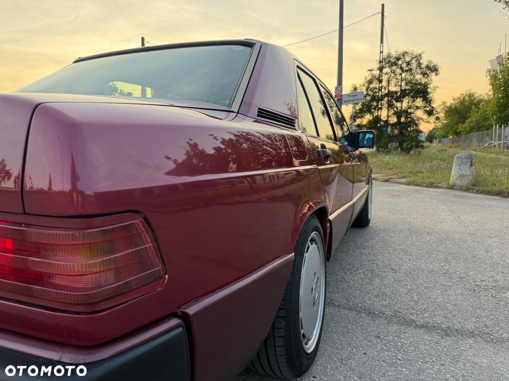 Mercedes-Benz W201 (190) - 6
