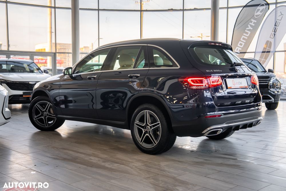 Mercedes-Benz GLC 300 e 4MATIC - 16