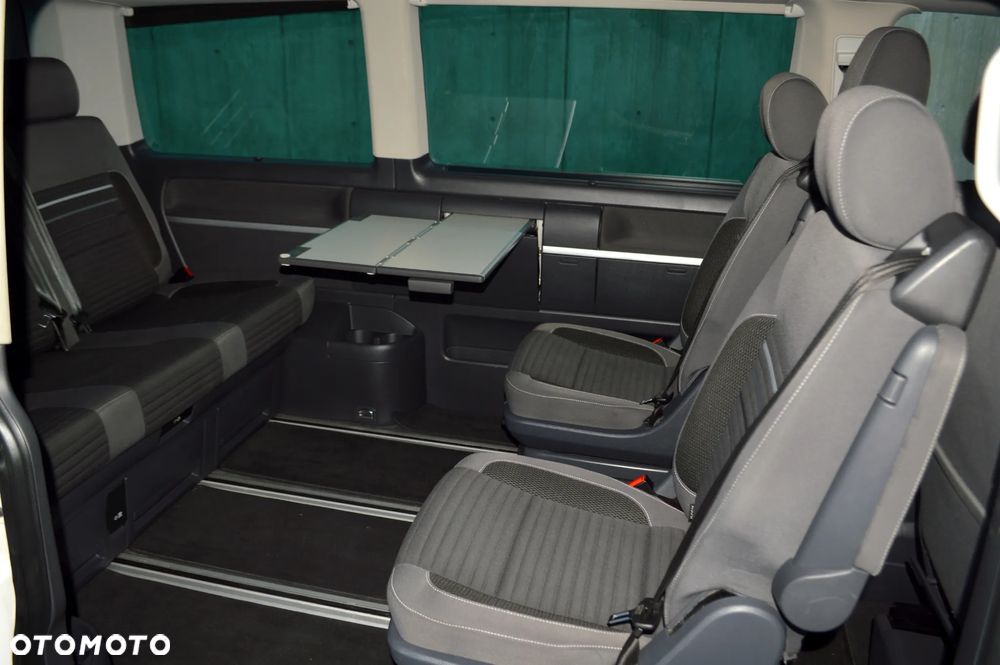 Volkswagen Multivan - 13