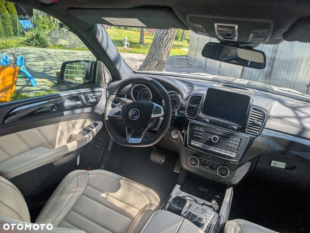 Mercedes-Benz GLS - 14