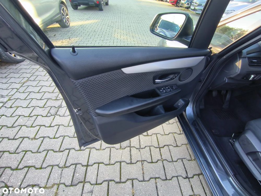 BMW Seria 2 216d GT Sport Line - 30