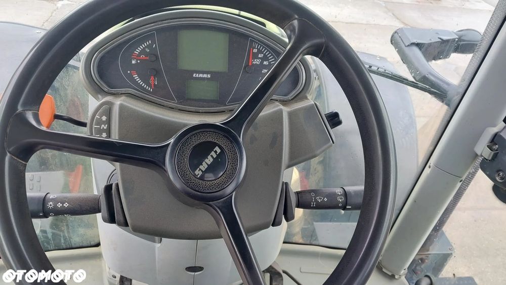 Claas ARION 620 - 17