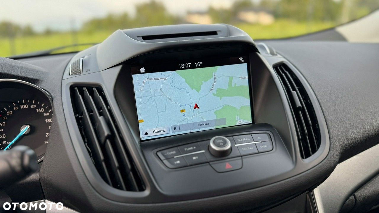 Ford Kuga 2.0 TDCi FWD Titanium - 29