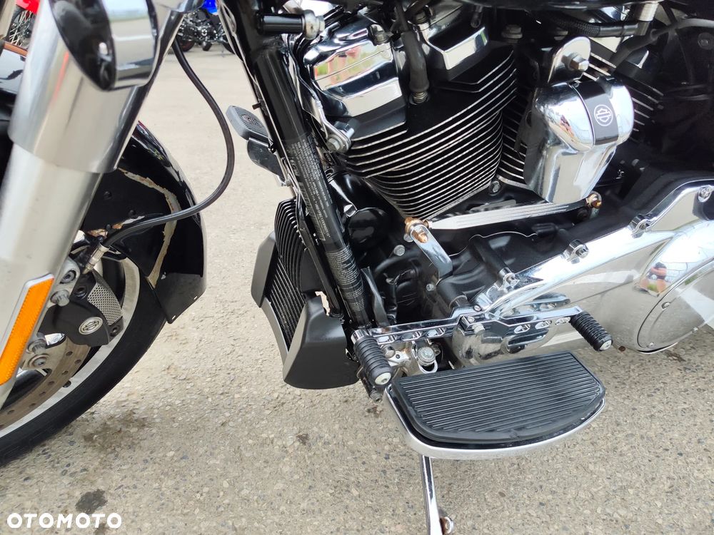 Harley-Davidson Touring Road King - 34