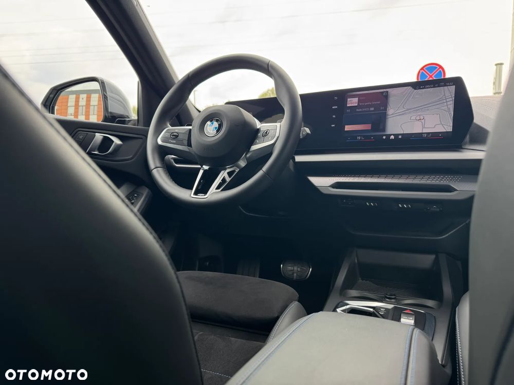 BMW Seria 1 120 mHEV - 11