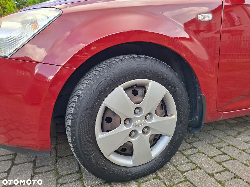 Kia Ceed - 7