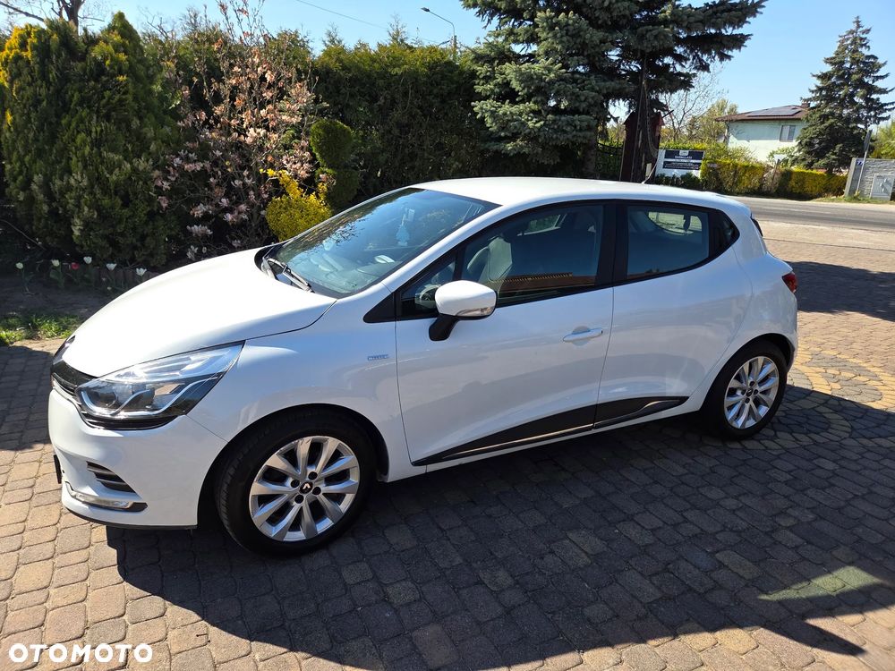 Renault Clio 1.2 16V 75 Expression - 21