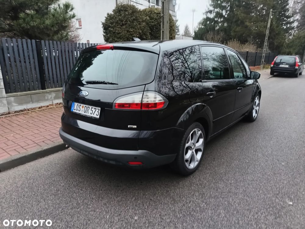 Ford S-Max - 8