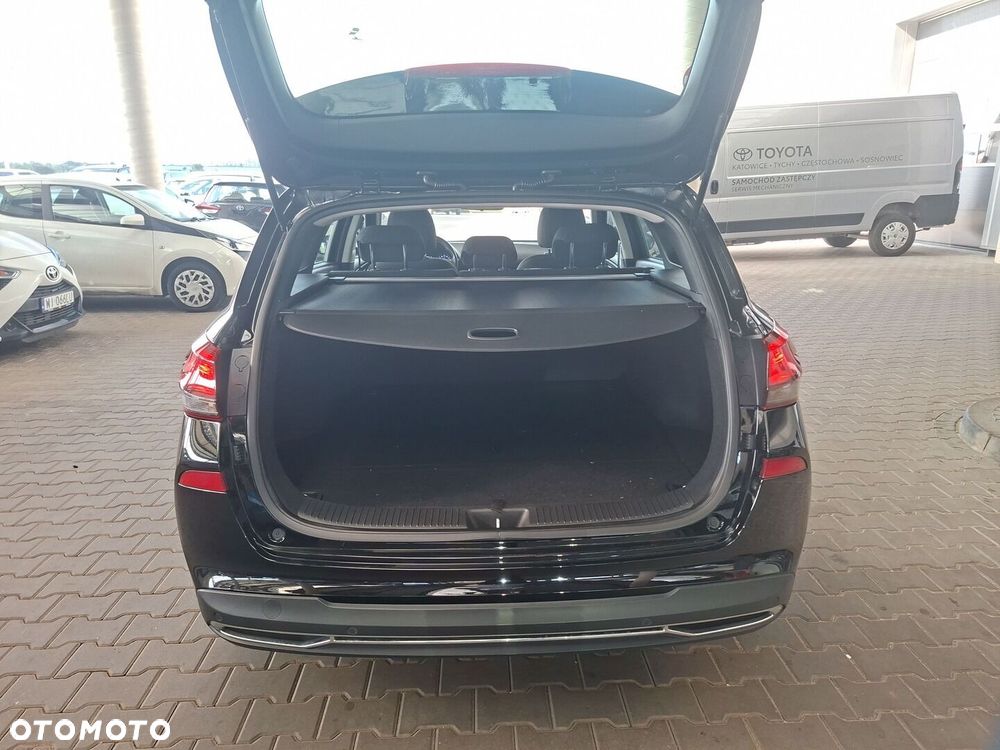 Hyundai i30 1.5 DPI Classic + - 12