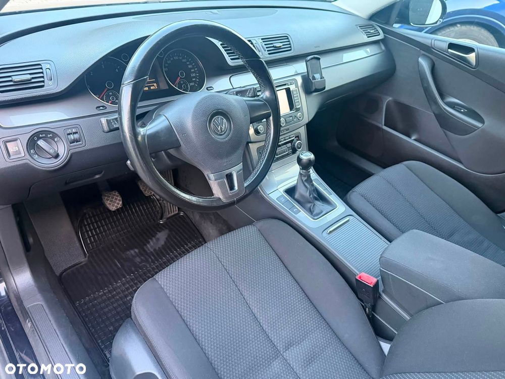 Volkswagen Passat 2.0 Blue TDI DPF Trendline - 24