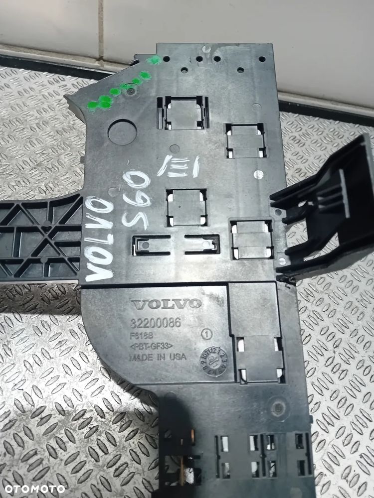 klema pirotechniczna Volvo S60 III 2.0B 2021 brak uchwytu  31473767 - 2