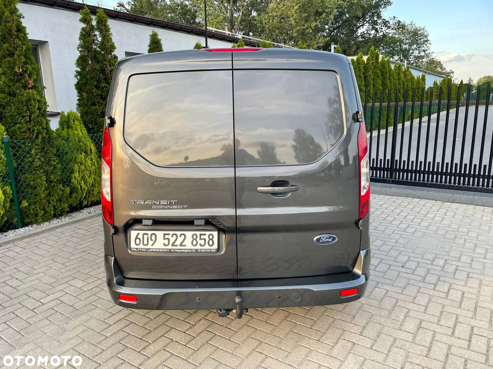 Ford Transit Connect - 13