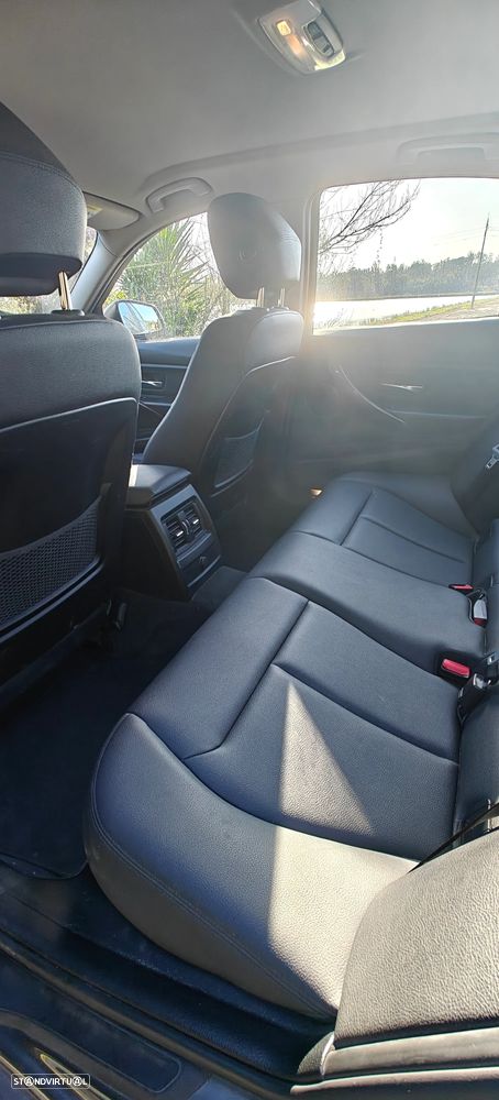 BMW 318 d Line Luxury - 14