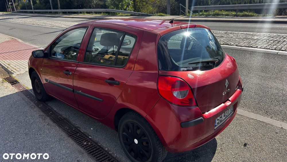 Renault Clio 2004 photo 4