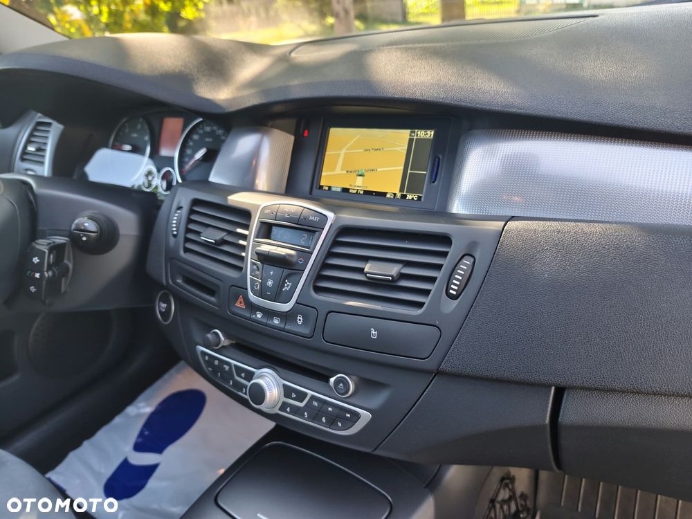 Renault Laguna dCi 150 FAP Start-Stop GT - 22
